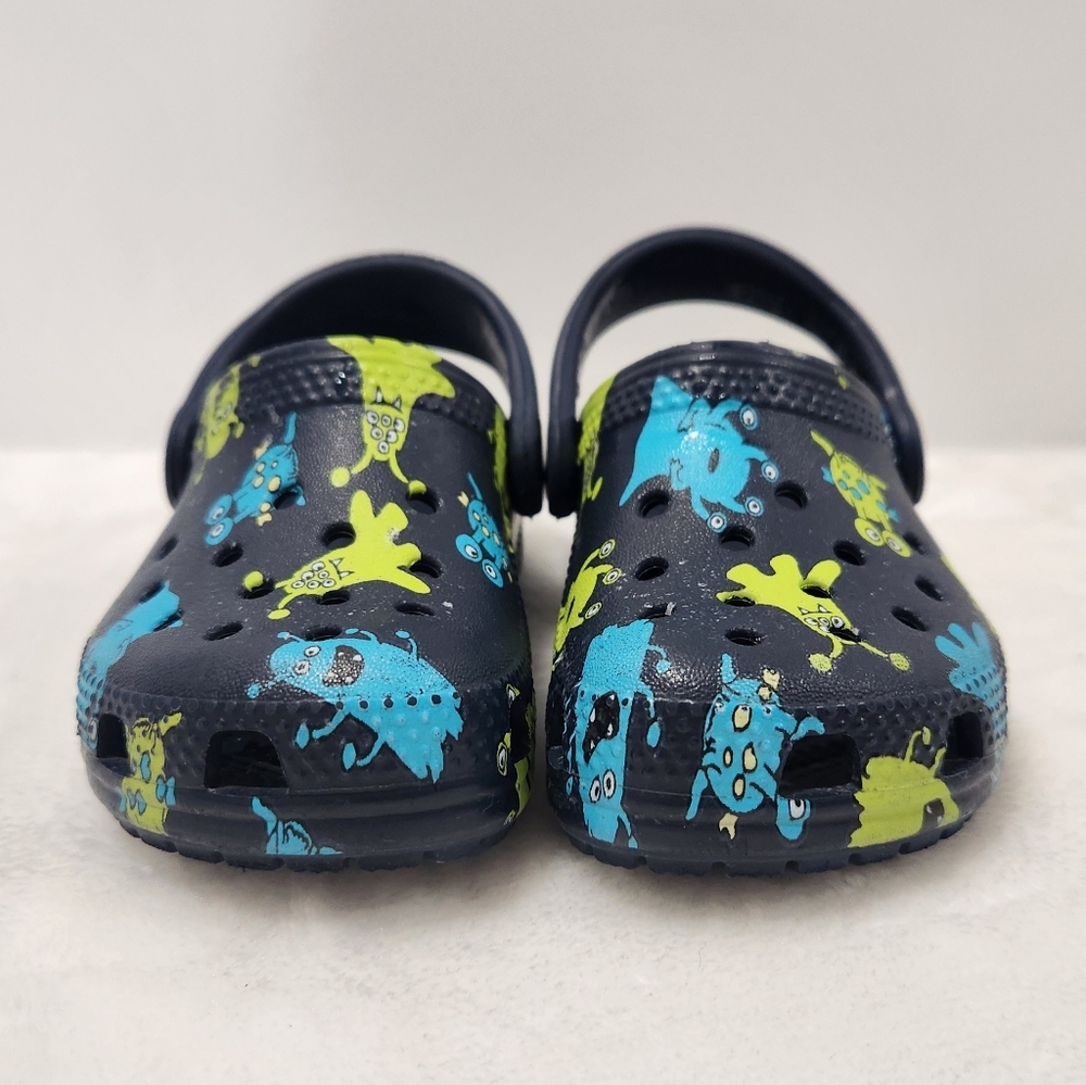 Crocs Navy Blue Green Monster Slip On Shoes Boys Size 6 - Picture 3 of 12